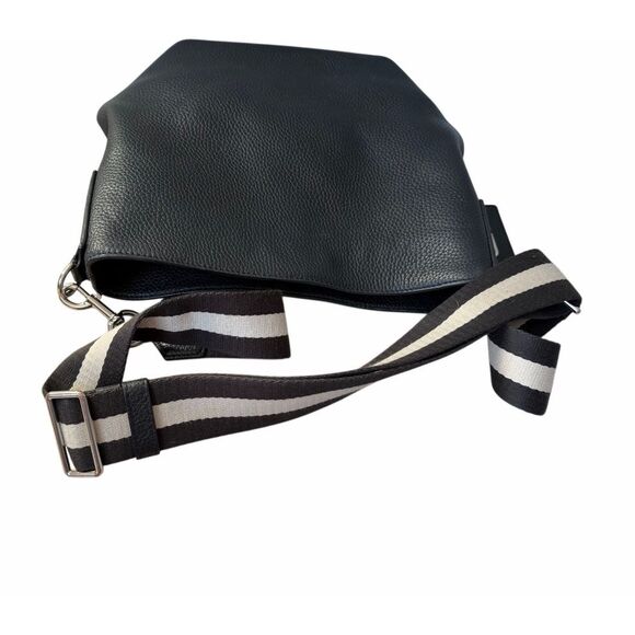 MARC JACOBS Gotham City Bucket Leather Bag Black - Picture 7 of 16